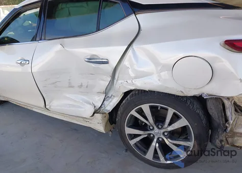 2016 Nissan Maxima 3.5 Platinum z USA, uszkodzony, nr VIN 1N4AA6AP1GC419974